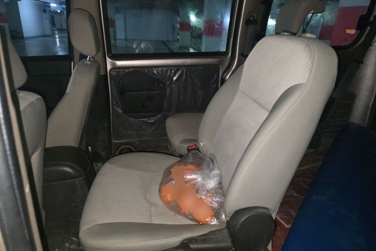 Used Wuling Rongguang V 2016 1.5L Standard Version Left Rear Seat