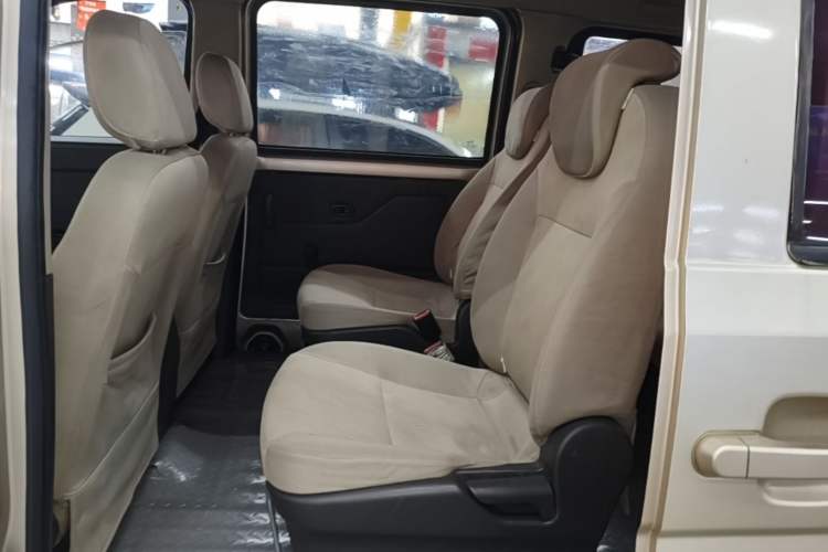 Used Wuling Rongguang V 2016 1.5L Standard Version Left Rear Seat