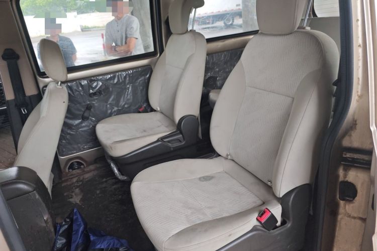 Used Wuling Rongguang V 2016 1.5L Standard Version Left Rear Seat