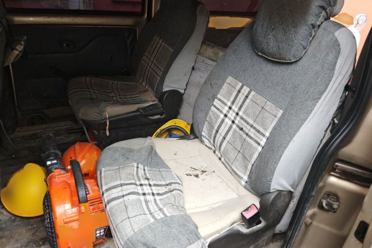 Used Wuling Rongguang V 2016 1.2L Standard Version Left Rear Seat