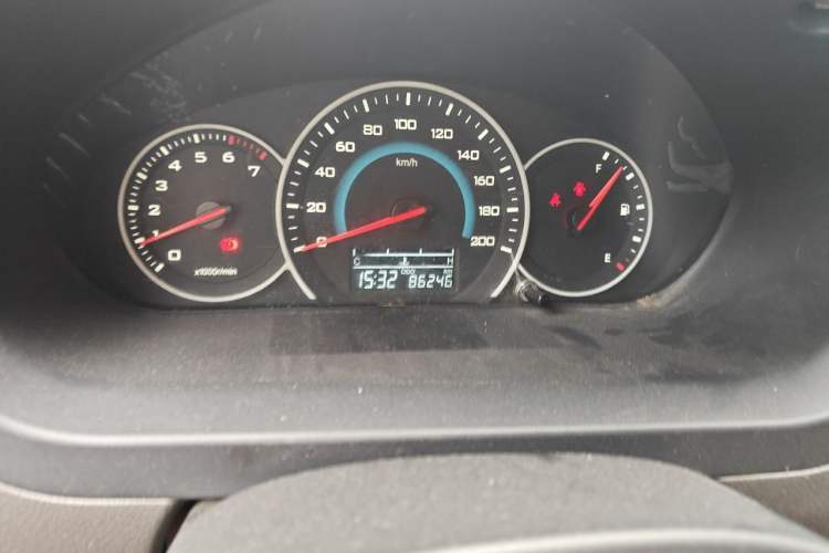 Used Wuling Rongguang V 2016 1.5L Standard Version Odometer Close Up