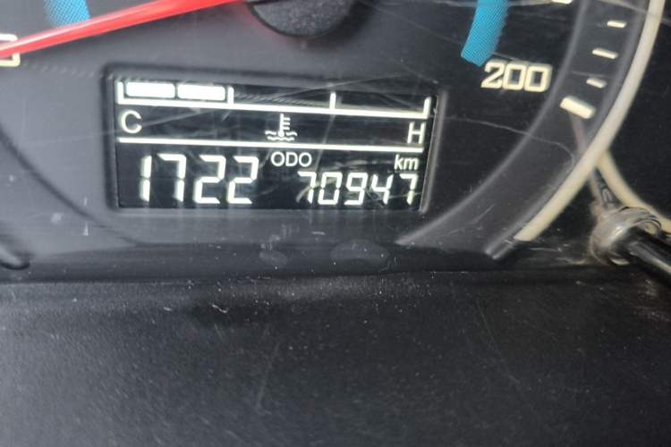 Used Wuling Rongguang V 2016 1.5L Standard Version Odometer Close Up