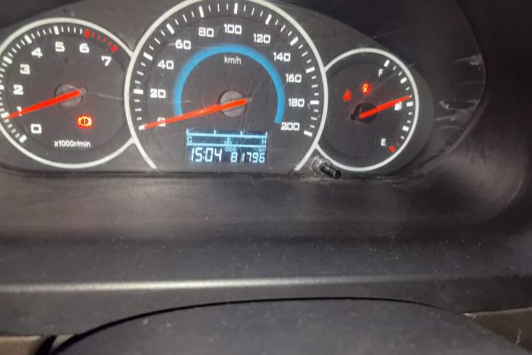 Used Wuling Rongguang V 2016 1.5L Standard Version Odometer Close Up