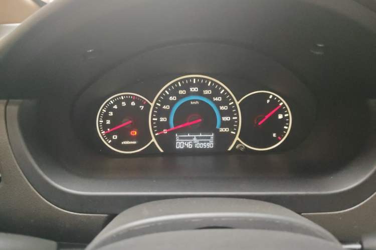 Used Wuling Rongguang V 2016 1.5L Standard Version Odometer Close Up