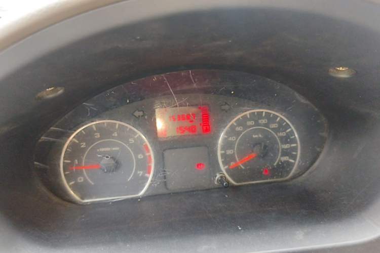 Used Wuling Rongguang V 2016 1.5L Practical Version Odometer Close Up