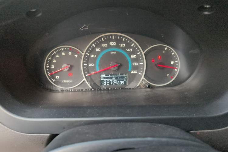 Used Wuling Rongguang V 2016 1.5L Standard Version Odometer Close Up