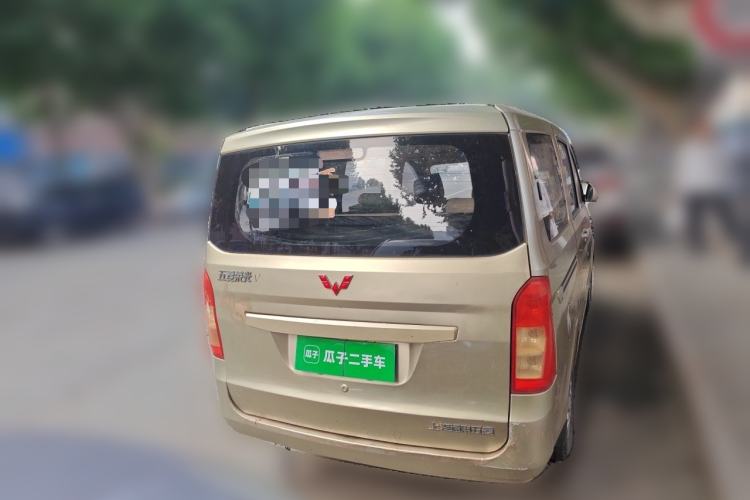Used Wuling Rongguang V 2016 1.5L Standard Version Rear