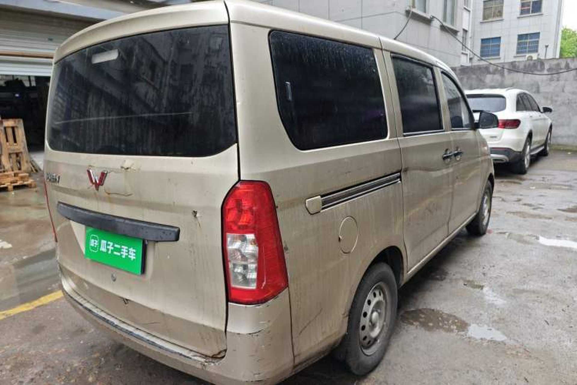 Used Wuling Rongguang V 2016 1.2L Practical Version Rear Right 45 Deg