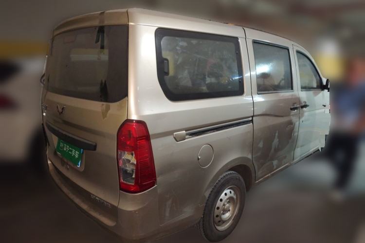 Used Wuling Rongguang V 2016 1.5L Practical Version Non-Power-Assisted Rear Right 45 Deg