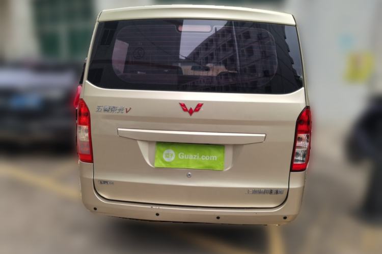 Used Wuling Rongguang V 2016 1.5L Standard Version Rear
