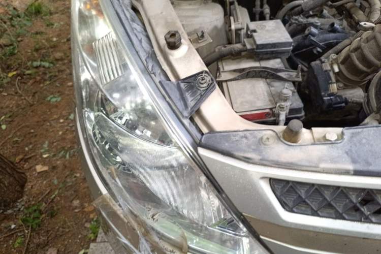Used Wuling Rongguang V 2016 1.5L Practical Version Right Front Headlight