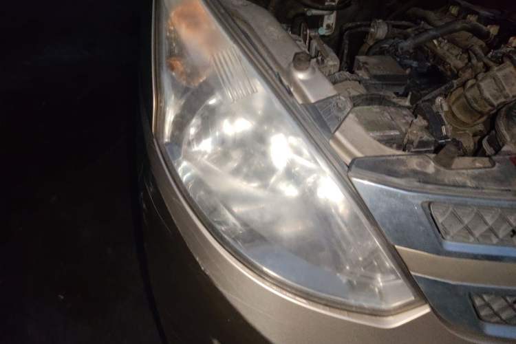 Used Wuling Rongguang V 2016 1.5L Standard Version Right Front Headlight