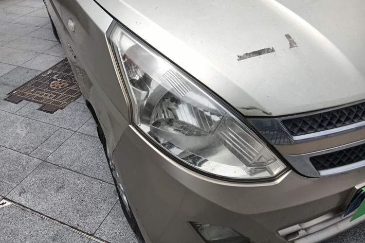 Used Wuling Rongguang V 2016 1.5L Standard Version Right Front Headlight