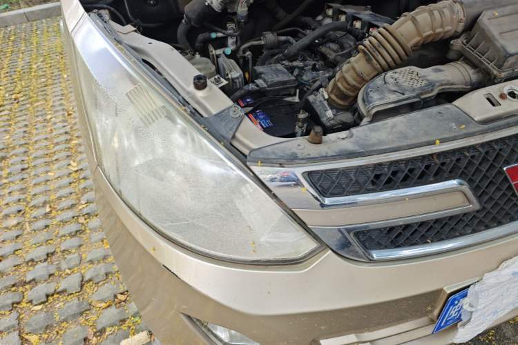 Used Wuling Rongguang V 2016 1.5L Standard Version Right Front Headlight