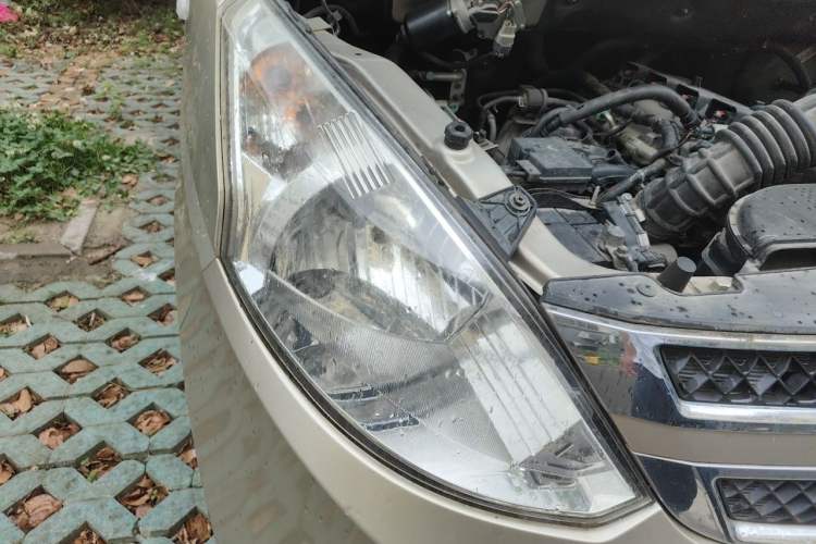 Used Wuling Rongguang V 2016 1.5L Standard Version Right Front Headlight