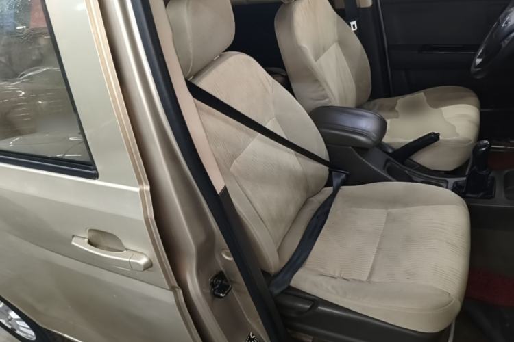 Used Wuling Rongguang V 2016 1.5L Standard Version Right Front Seat