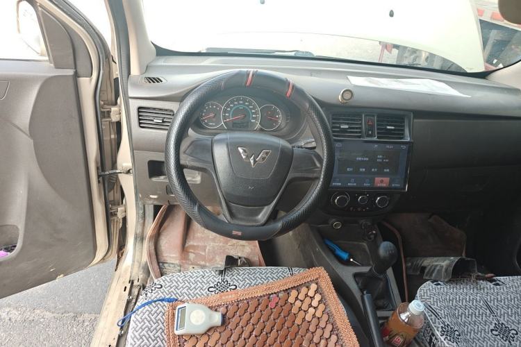 Used Wuling Rongguang V 2016 1.5L Standard Version Steering Wheel