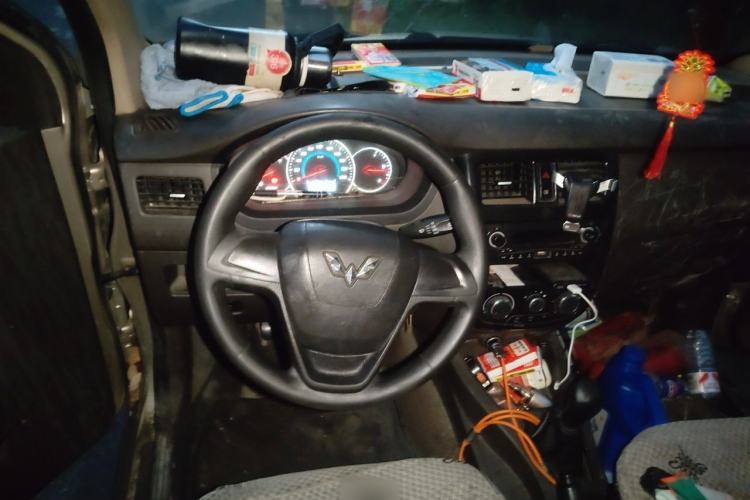Used Wuling Rongguang V 2016 1.5L Standard Version Steering Wheel
