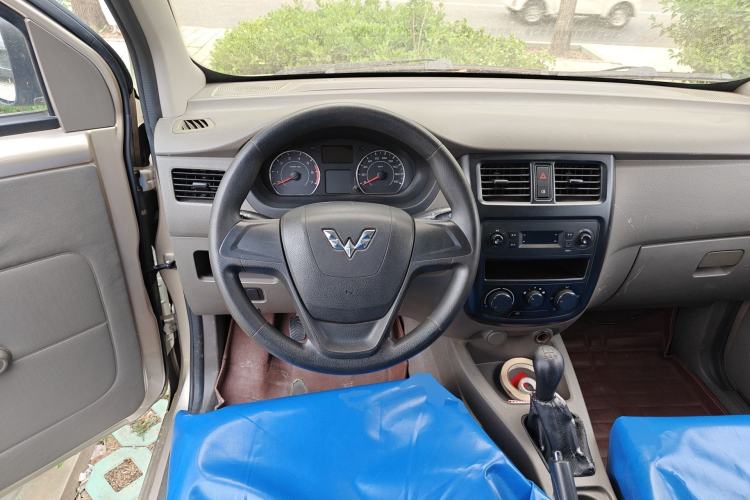 Used Wuling Rongguang V 2016 1.2L Practical Version Steering Wheel
