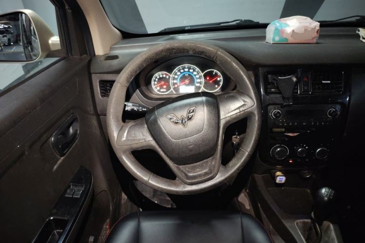 Used Wuling Rongguang V 2016 1.5L Standard Version Steering Wheel