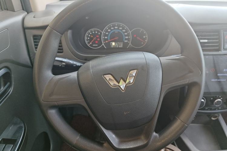 Used Wuling Rongguang V 2016 1.5L Standard Version Steering Wheel