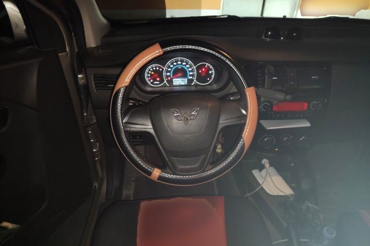Used Wuling Rongguang V 2016 1.5L Standard Version Steering Wheel