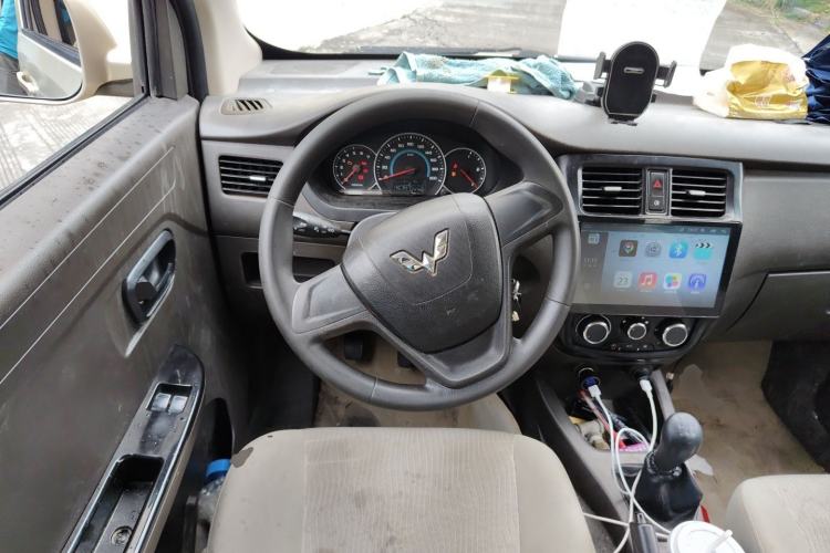Used Wuling Rongguang V 2016 1.5L Standard Version Steering Wheel
