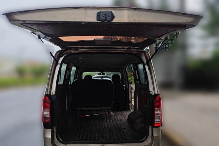 Used Wuling Rongguang V 2016 1.2L Practical Version Trunk