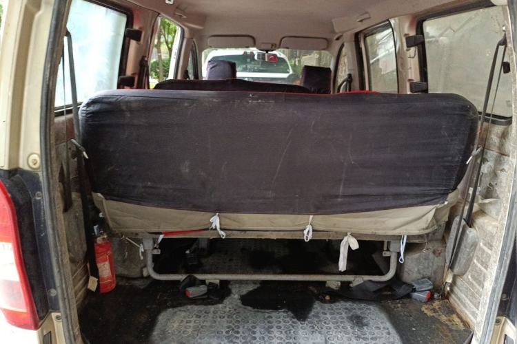 Used Wuling Rongguang V 2016 1.5L Practical Version Trunk