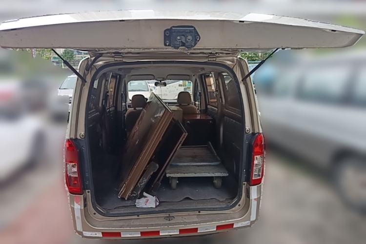Used Wuling Rongguang V 2016 1.5L Practical Version Trunk