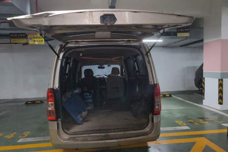 Used Wuling Rongguang V 2016 1.5L Standard Version Trunk