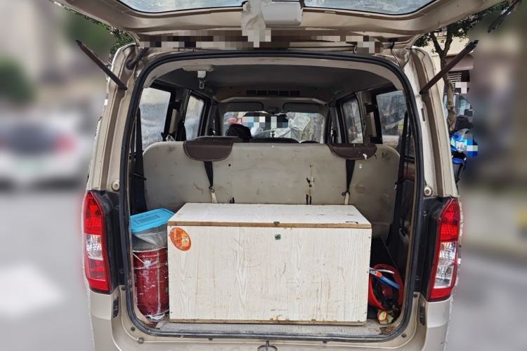 Used Wuling Rongguang V 2016 1.5L Practical Version Trunk