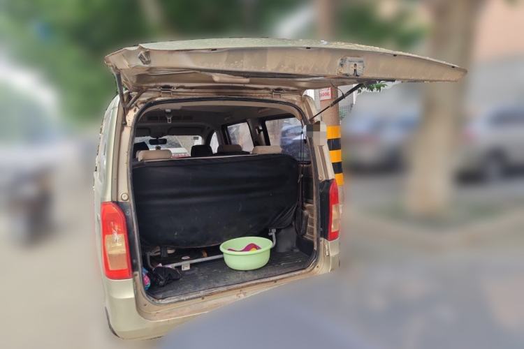 Used Wuling Rongguang V 2016 1.5L Standard Version Trunk