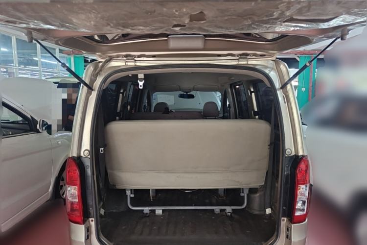 Used Wuling Rongguang V 2016 1.5L Practical Version Trunk