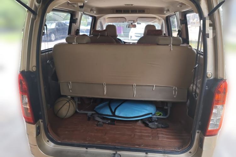 Used Wuling Rongguang V 2016 1.5L Standard Version Trunk