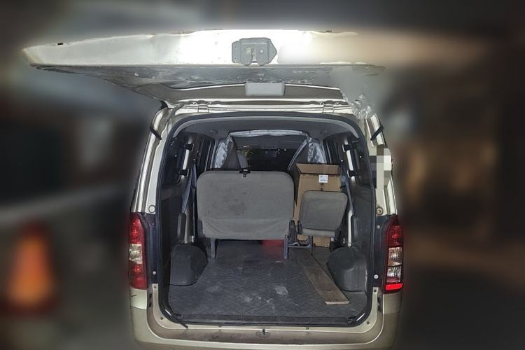 Used Wuling Rongguang V 2016 1.2L Practical Model Non-Power-Assisted Trunk