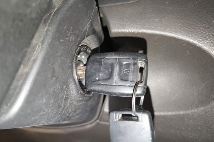 Used Wuling Rongguang V 2016 1.5L Standard Version Vehicle Key