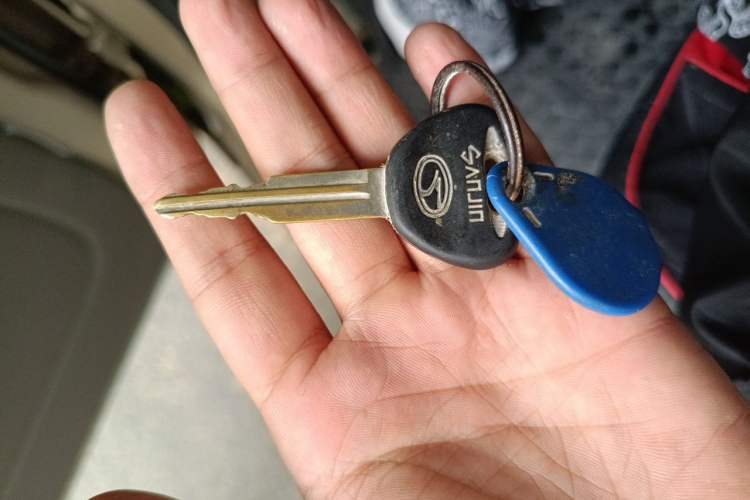 Used Wuling Rongguang V 2016 1.5L Practical Version Vehicle Key