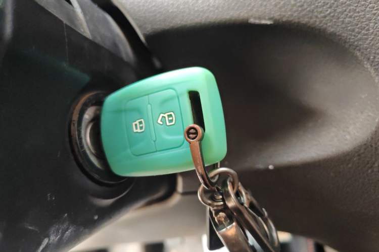 Used Wuling Rongguang V 2016 1.5L Standard Version Vehicle Key
