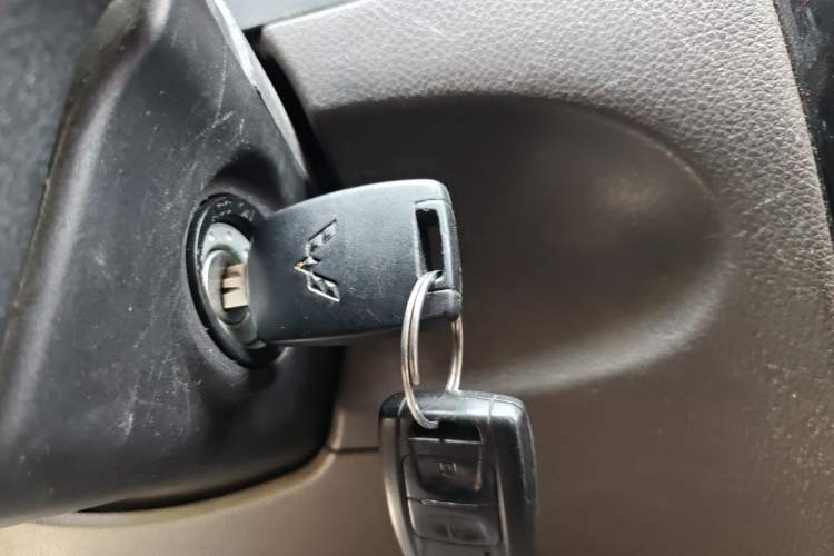 Used Wuling Rongguang V 2016 1.5L Standard Version Vehicle Key