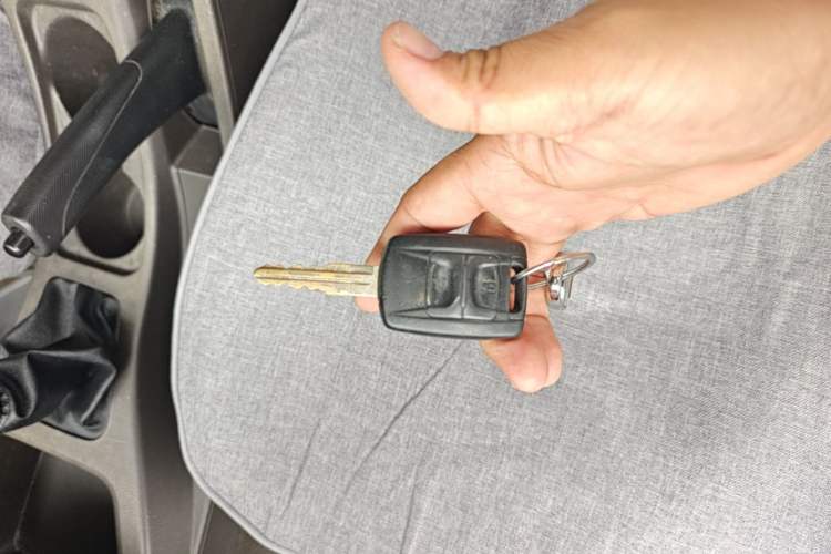 Used Wuling Rongguang V 2016 1.2L Standard Version Vehicle Key