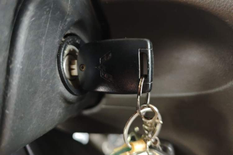 Used Wuling Rongguang V 2016 1.5L Standard Version Vehicle Key