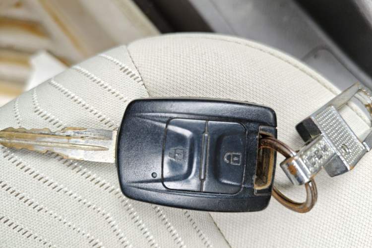Used Wuling Rongguang V 2016 1.5L Standard Version Vehicle Key