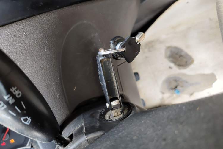 Used Wuling Rongguang V 2016 1.5L Standard Version Vehicle Key