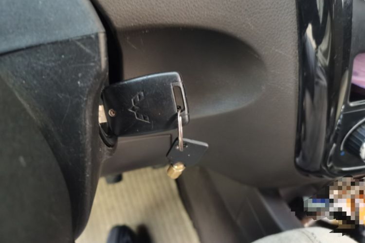 Used Wuling Rongguang V 2016 1.5L Standard Version Vehicle Key