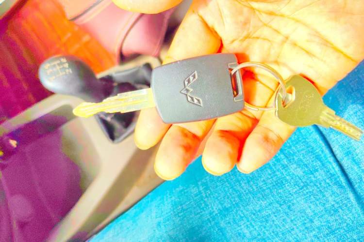 Used Wuling Rongguang V 2016 1.2L Practical Version Vehicle Key