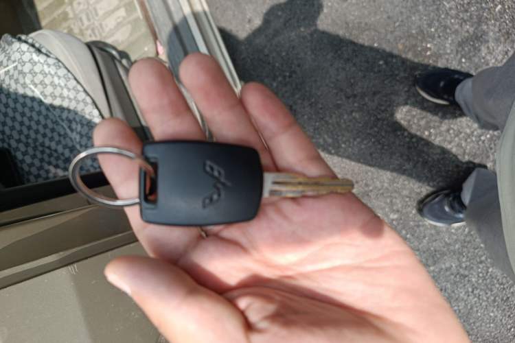 Used Wuling Rongguang V 2016 1.2L Practical Version Vehicle Key