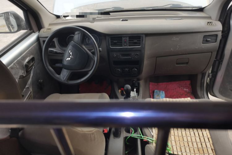 Used Wuling Rongguang V  Center Console