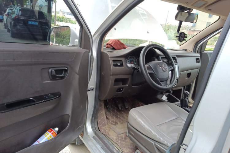 Used Wuling Rongguang V  Driver Seat