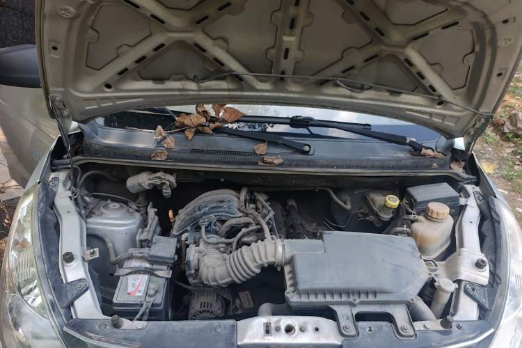 Used Wuling Rongguang V  Engine Bay